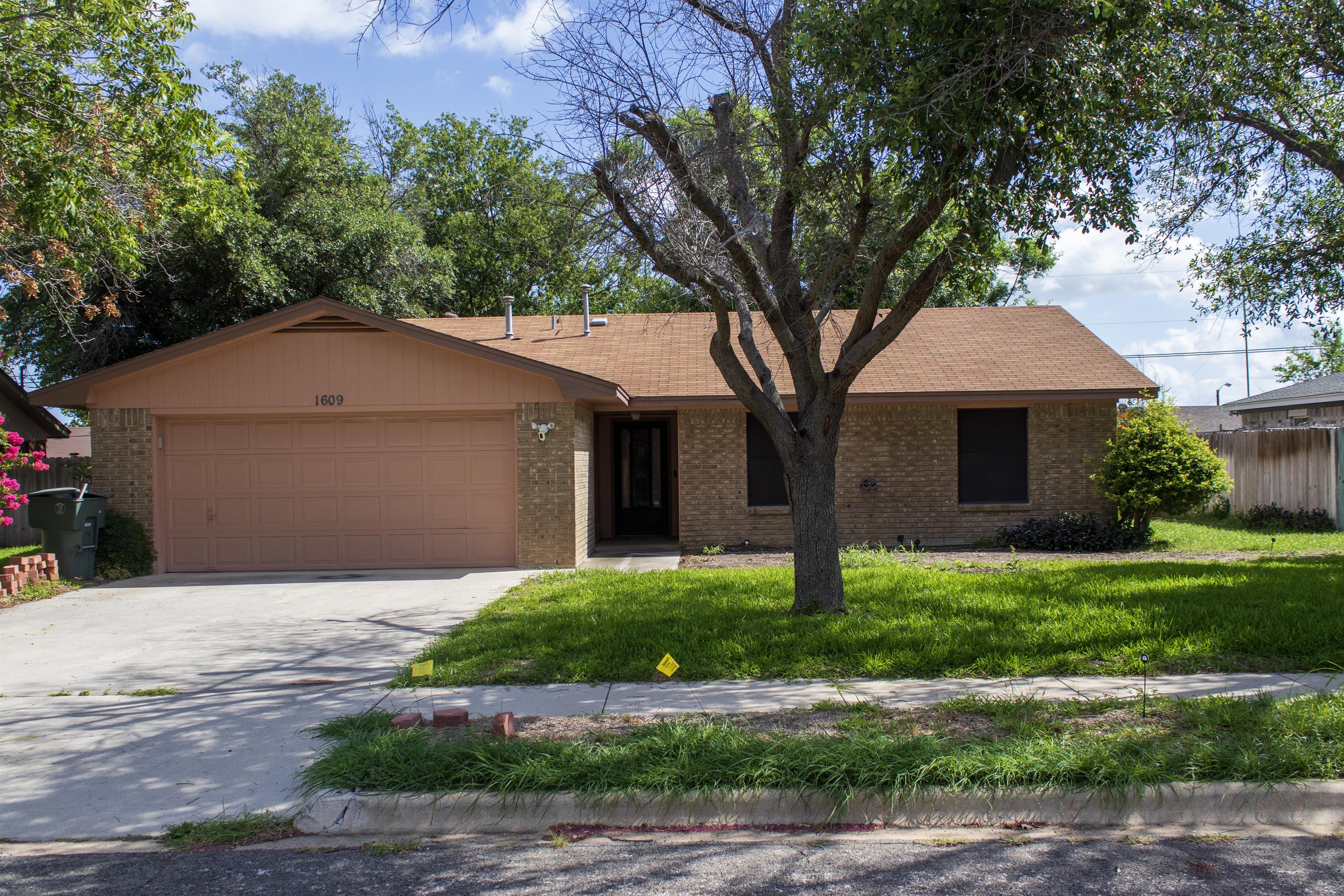 1609 Ronstan Drive