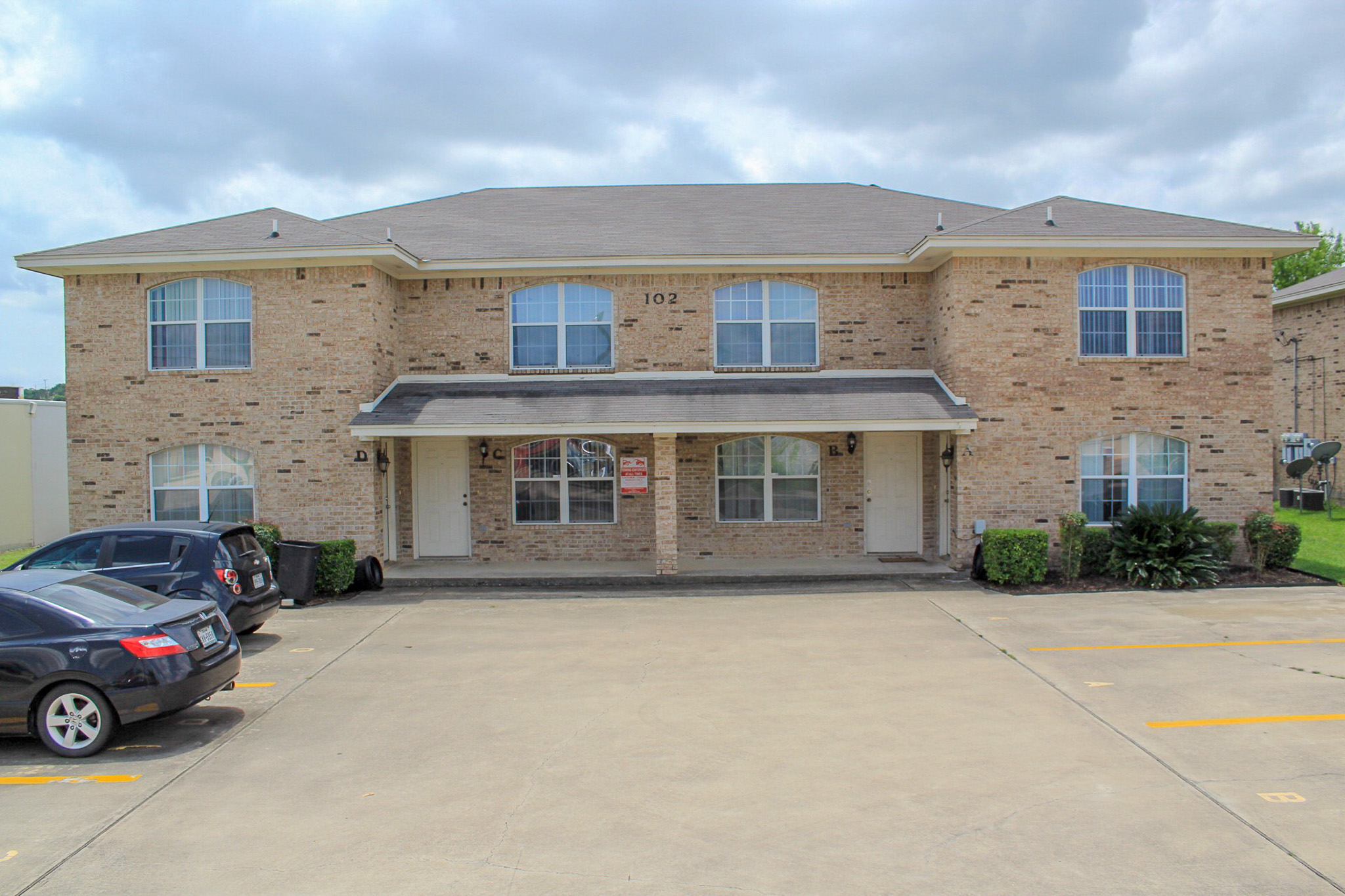 Property main image